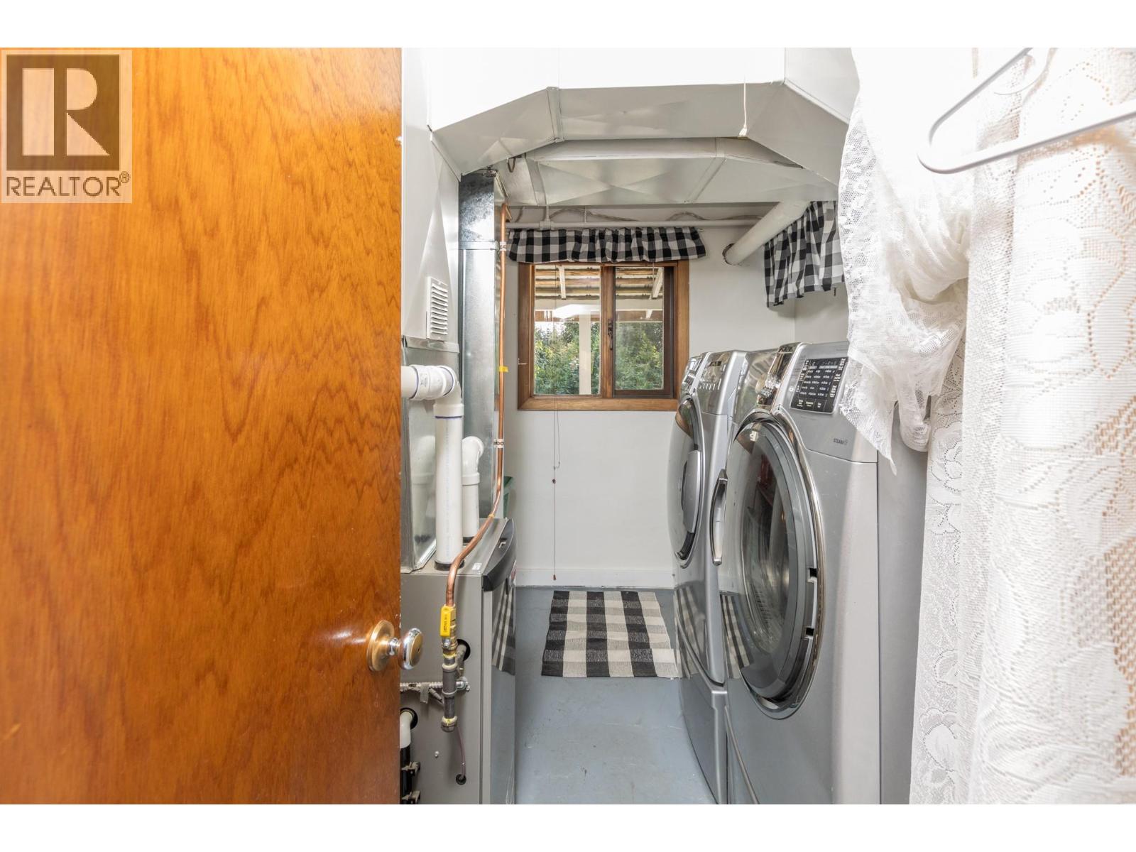 3591 65 Avenue NW, Salmon Arm