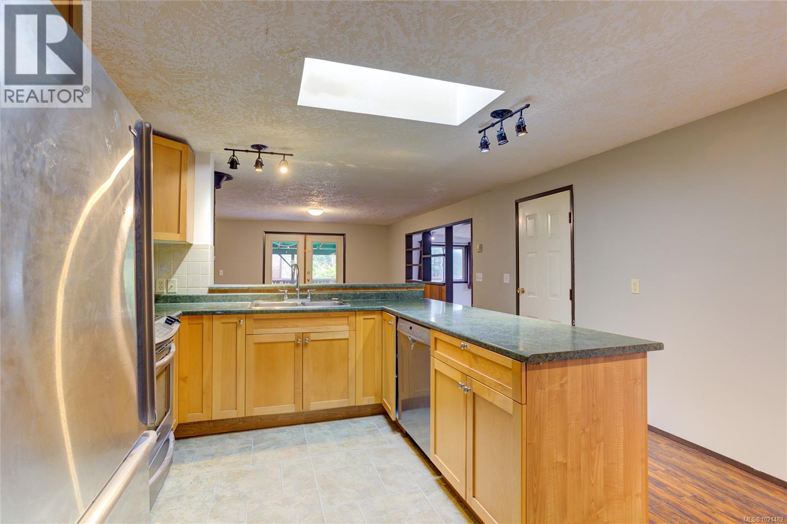 4305 Sunrise Rd, Duncan