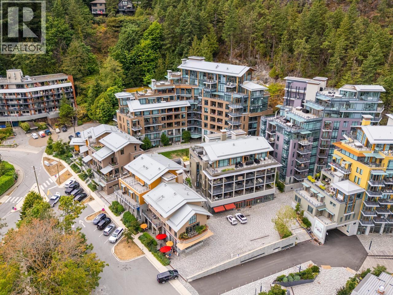 405 6687 NELSON AVENUE, West Vancouver