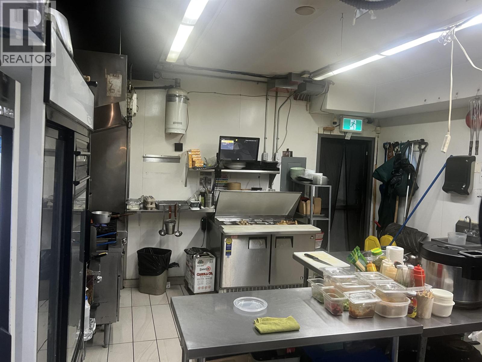 4091 KINGSWAY, Burnaby