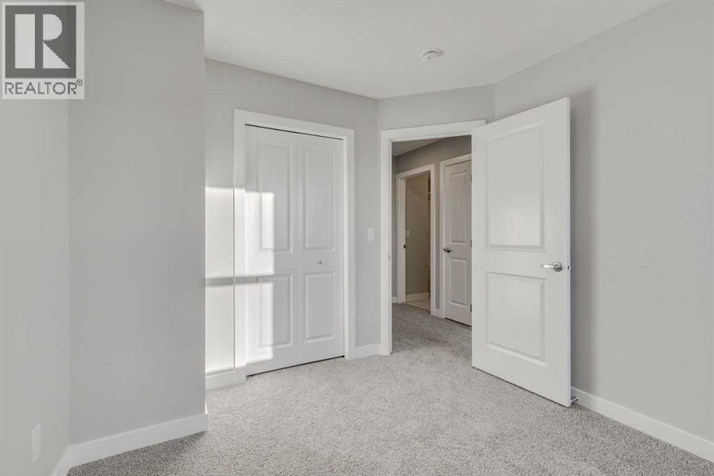 Single Family House for Sale in  Silverton Glen Way SW Silverado Calgary 