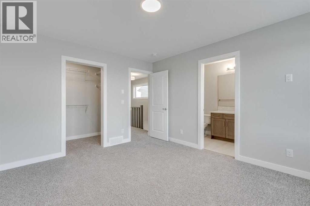 Single Family House for Sale in  Silverton Glen Way SW Silverado Calgary 