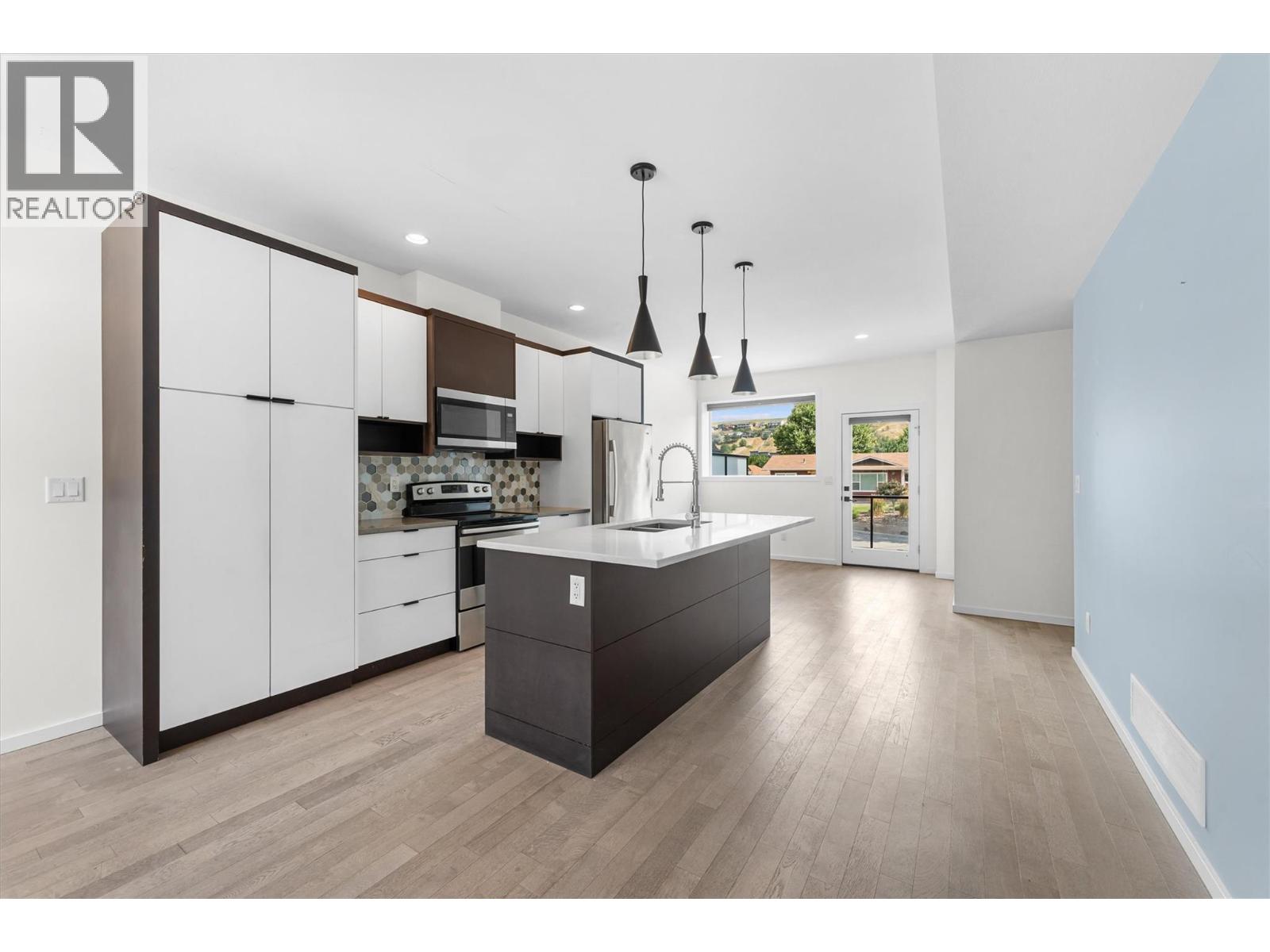 2 5400 Willow Drive, Vernon