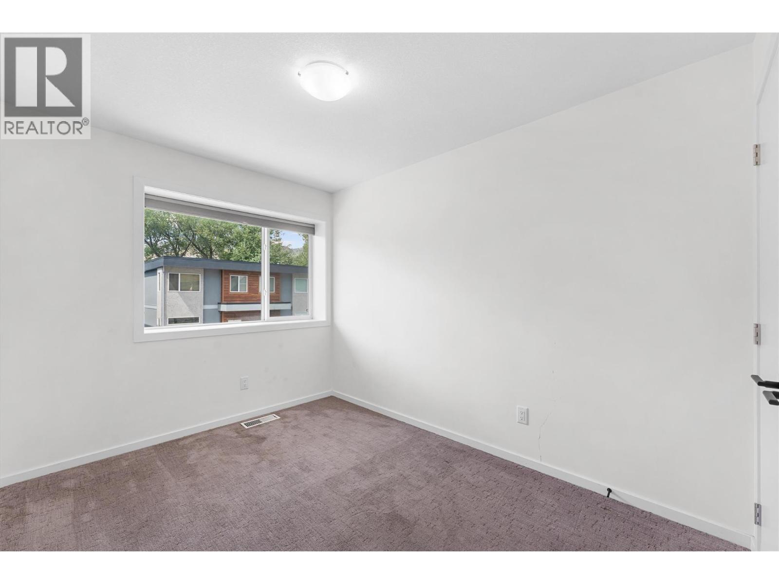 2 5400 Willow Drive, Vernon