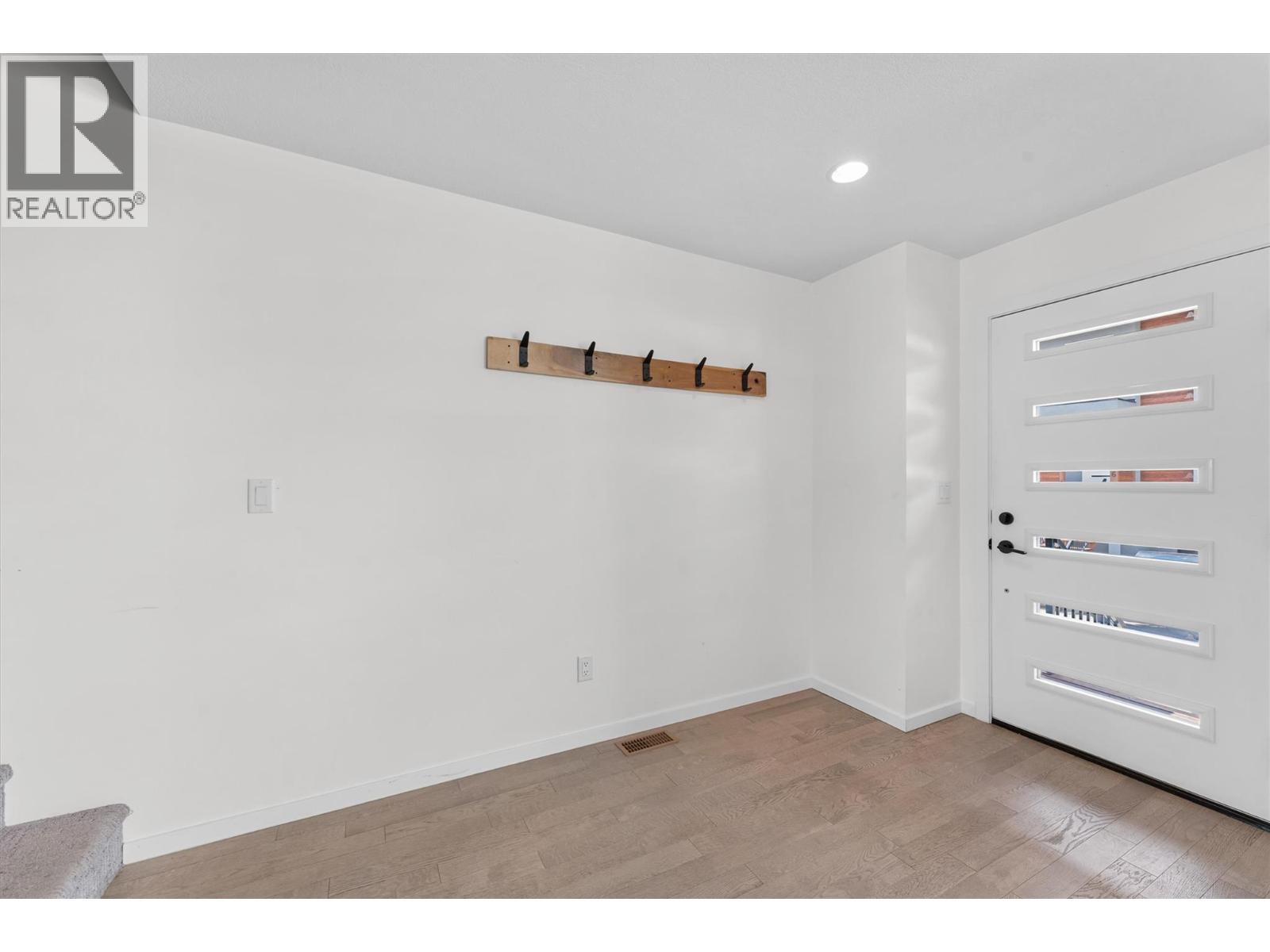 2 5400 Willow Drive, Vernon