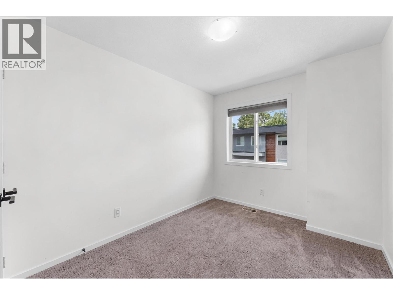 2 5400 Willow Drive, Vernon