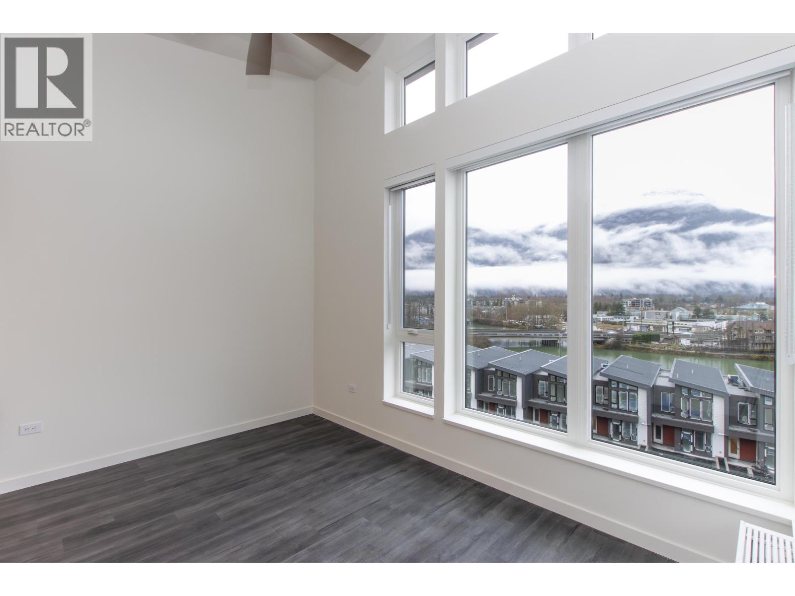 615 1504 SCOTT CRES, Squamish