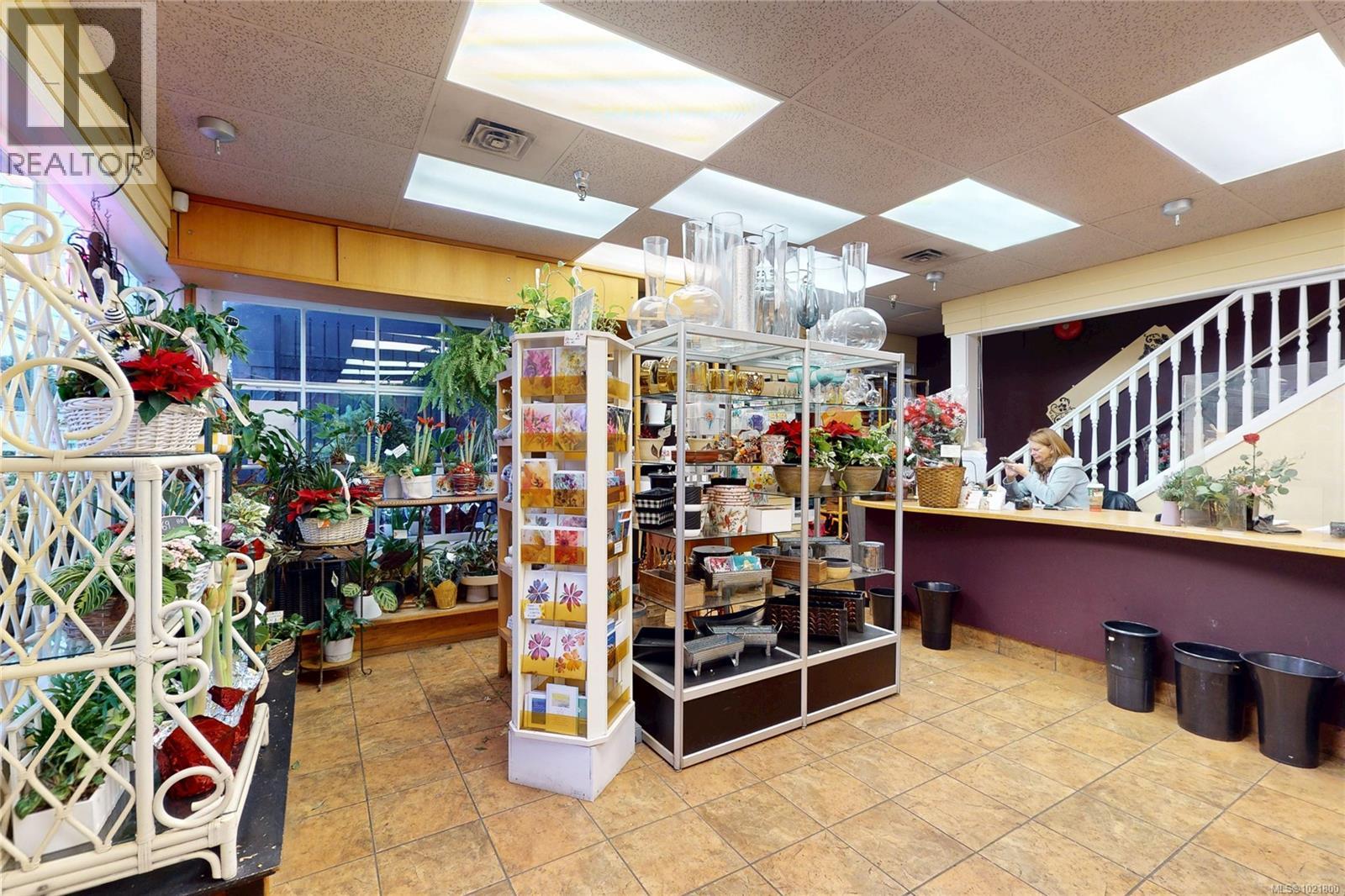 102 2187 Oak Bay Ave, Oak Bay