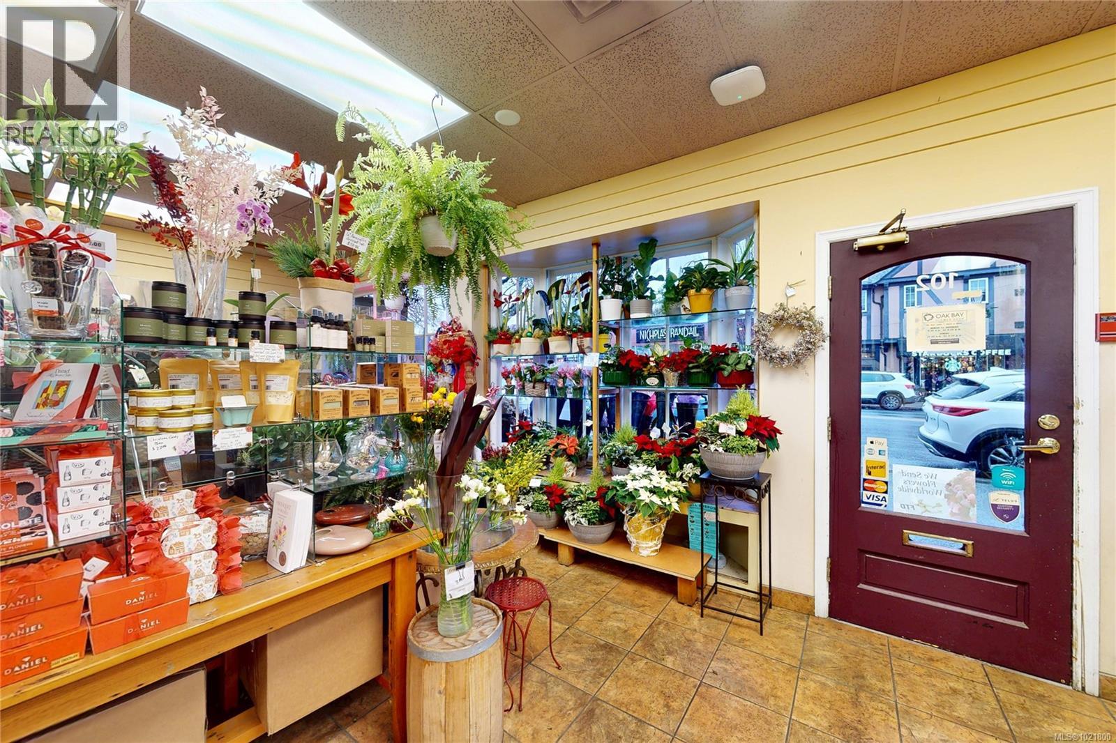 102 2187 Oak Bay Ave, Oak Bay