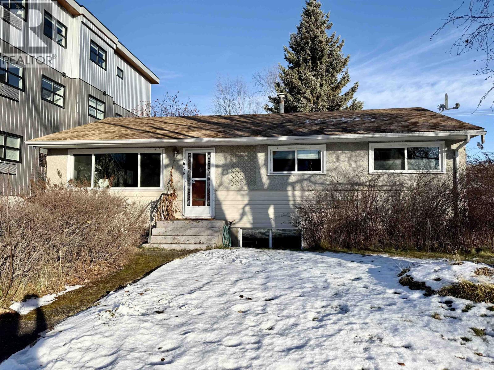 1676 7TH AVENUE, Prince George