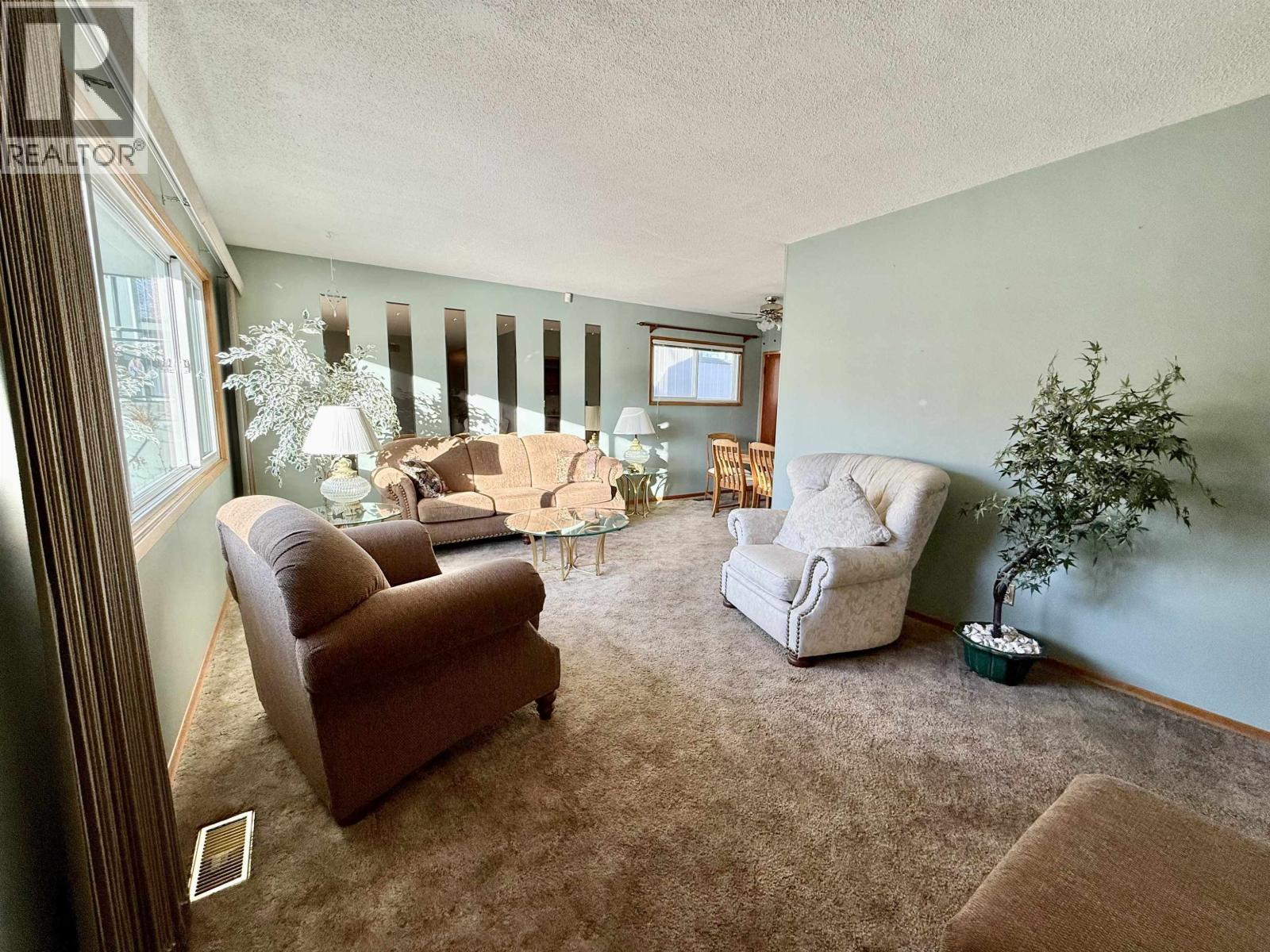 1676 7TH AVENUE, Prince George