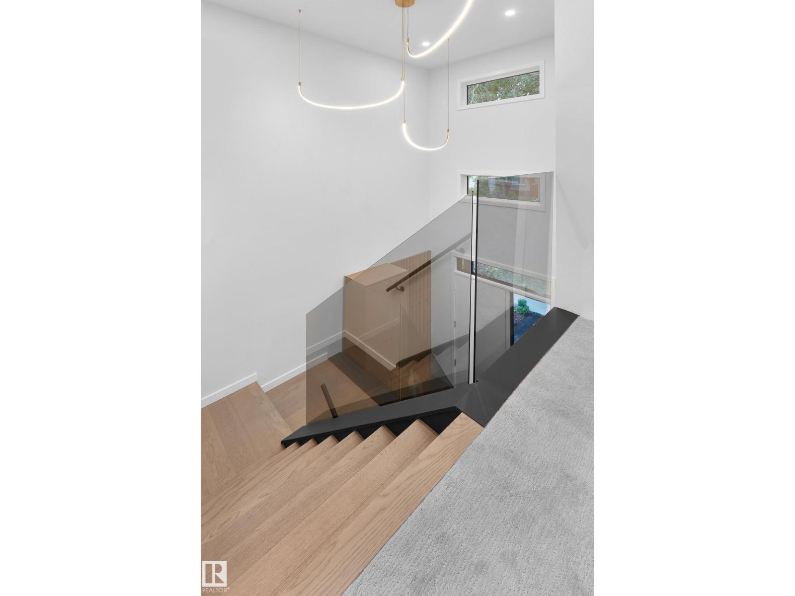 8318 120 ST NW, Edmonton