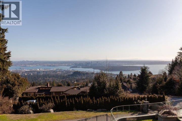 1167 EYREMOUNT DRIVE, West Vancouver