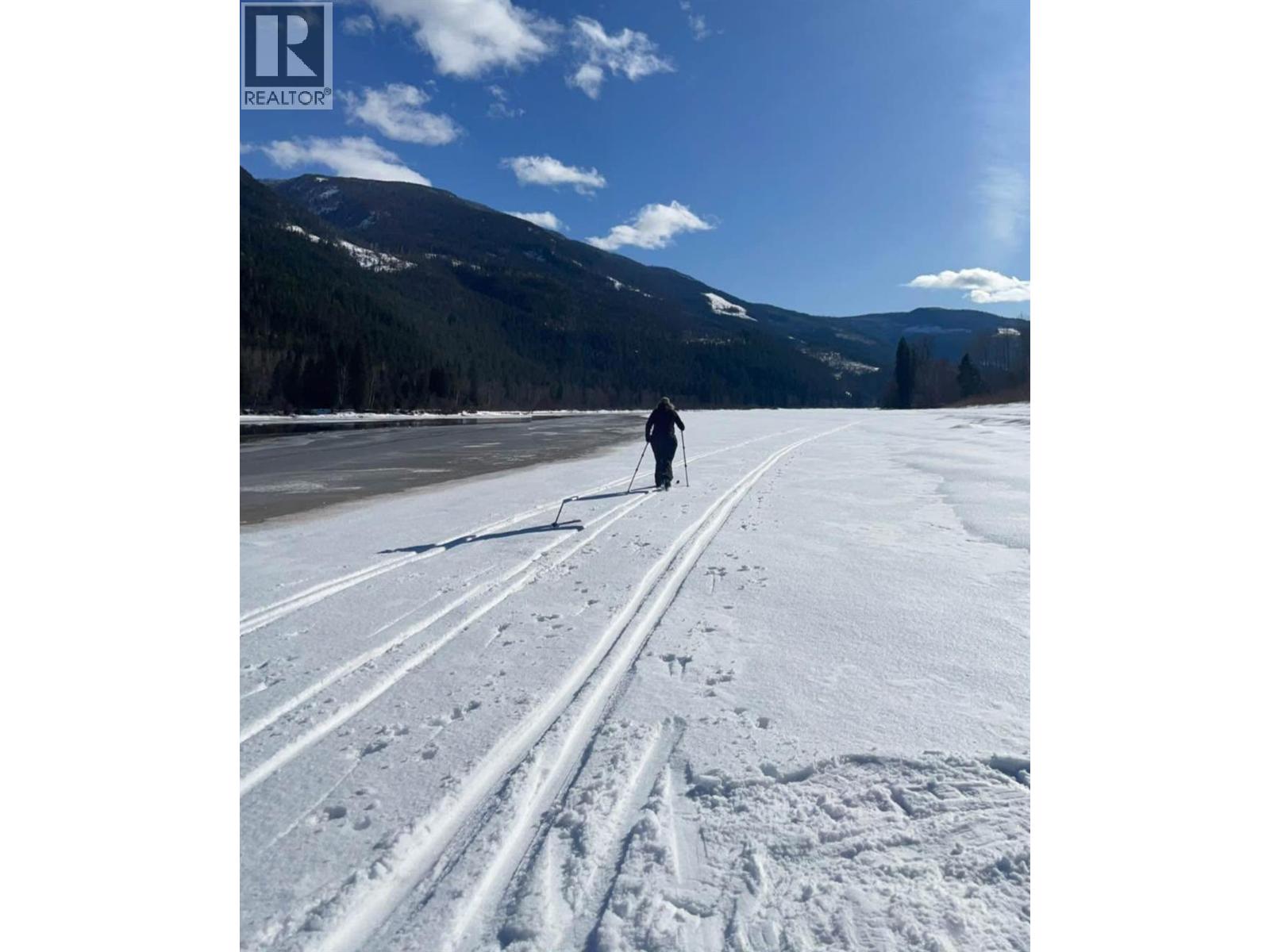  3782 River Drive, Blue River