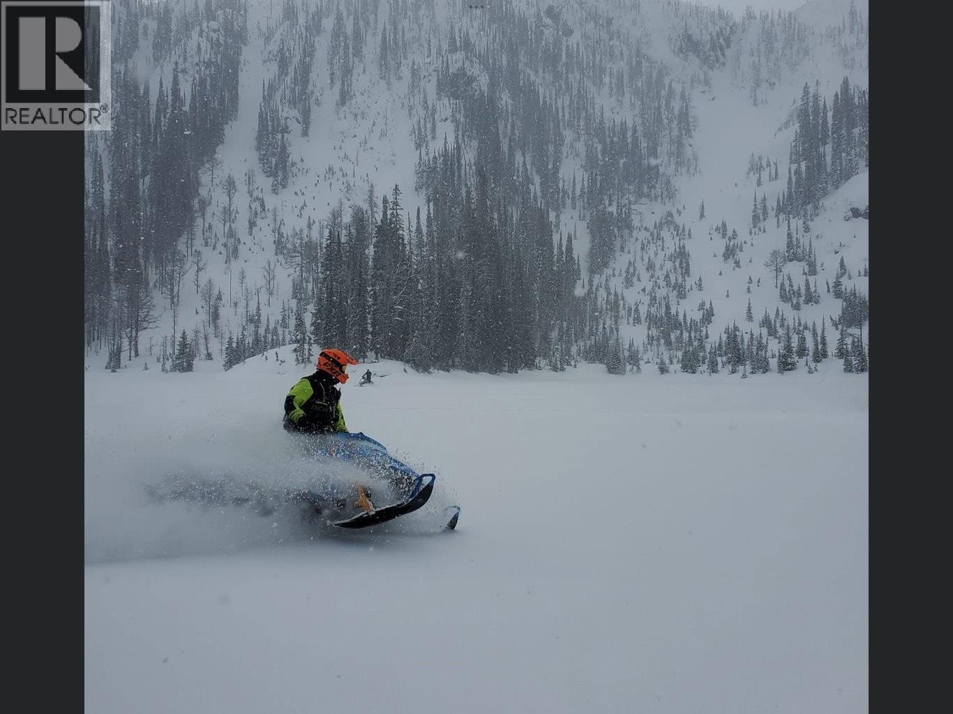  3782 River Drive, Blue River