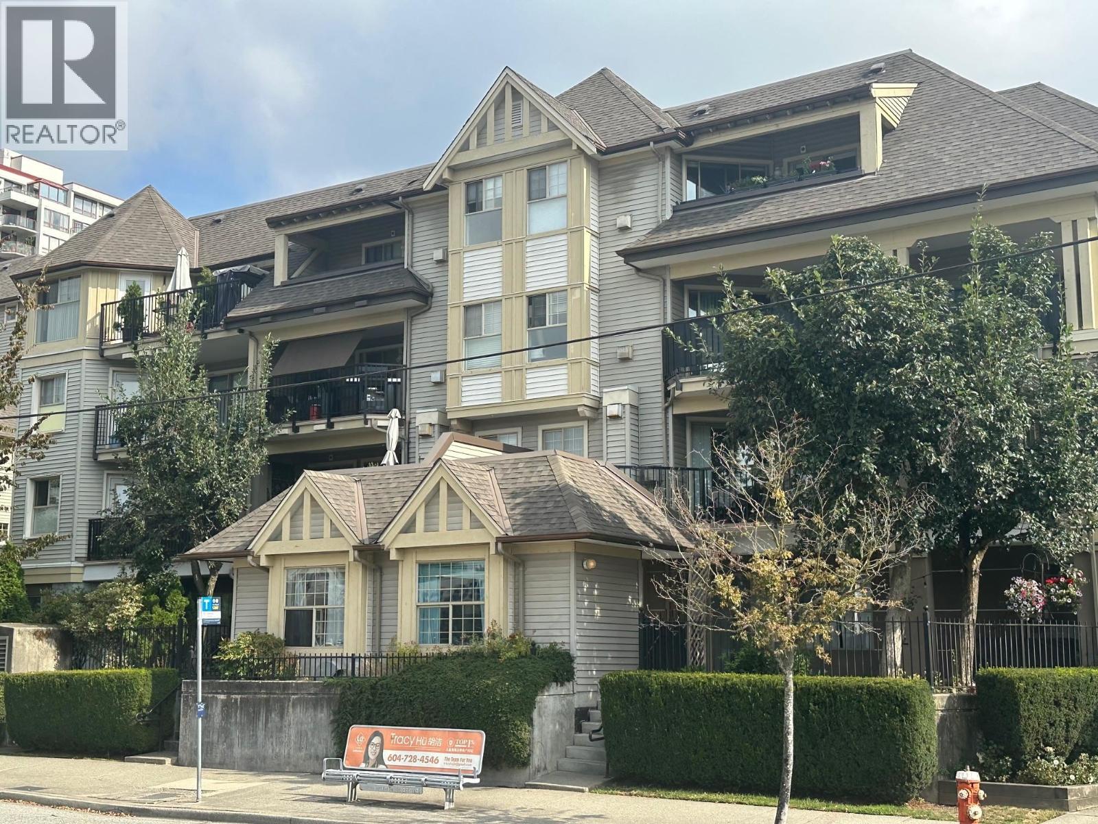 402 211 TWELFTH STREET, New Westminster