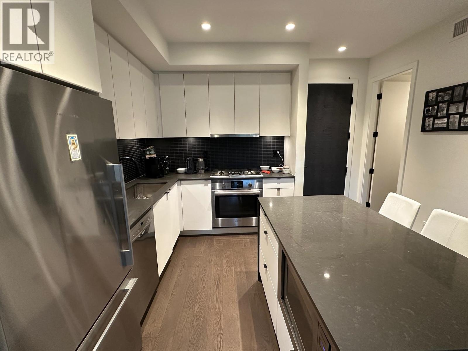 406 83 MOODY STREET, Port Moody