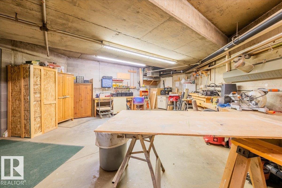 #111 10935 21 AV NW, Edmonton