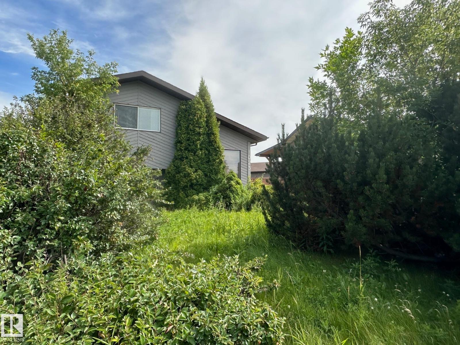 1023 35 ST NW, Edmonton