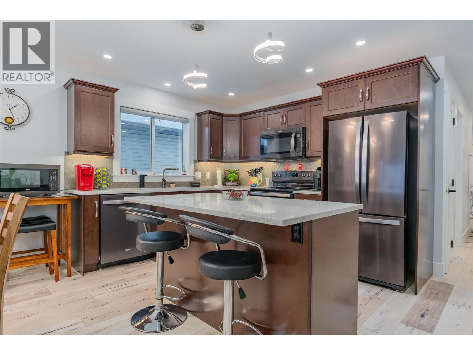 105 MOUNTAINSIDE Drive, Fruitvale