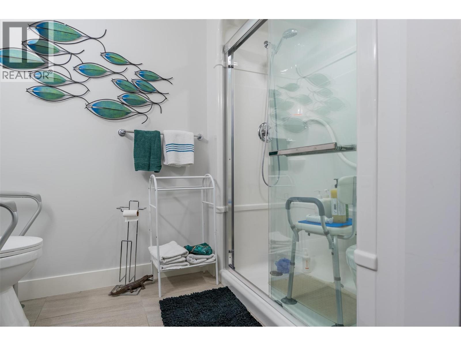 105 MOUNTAINSIDE Drive, Fruitvale