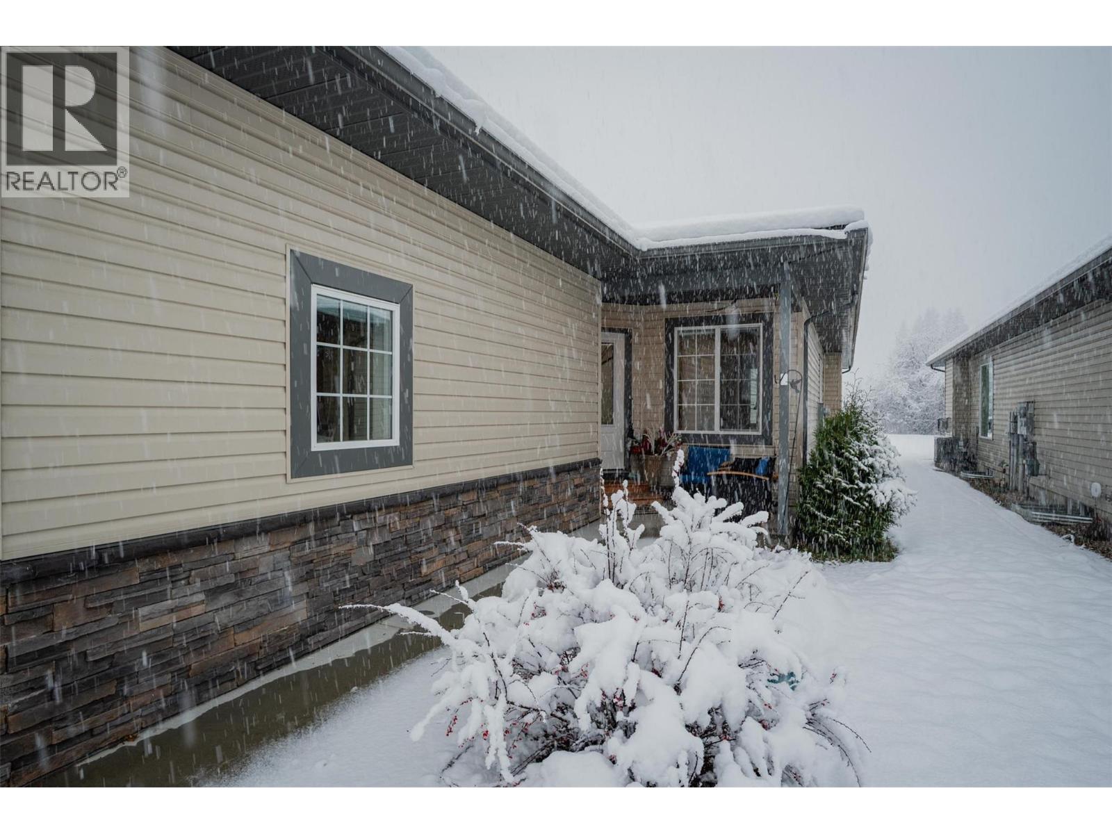 105 MOUNTAINSIDE Drive, Fruitvale