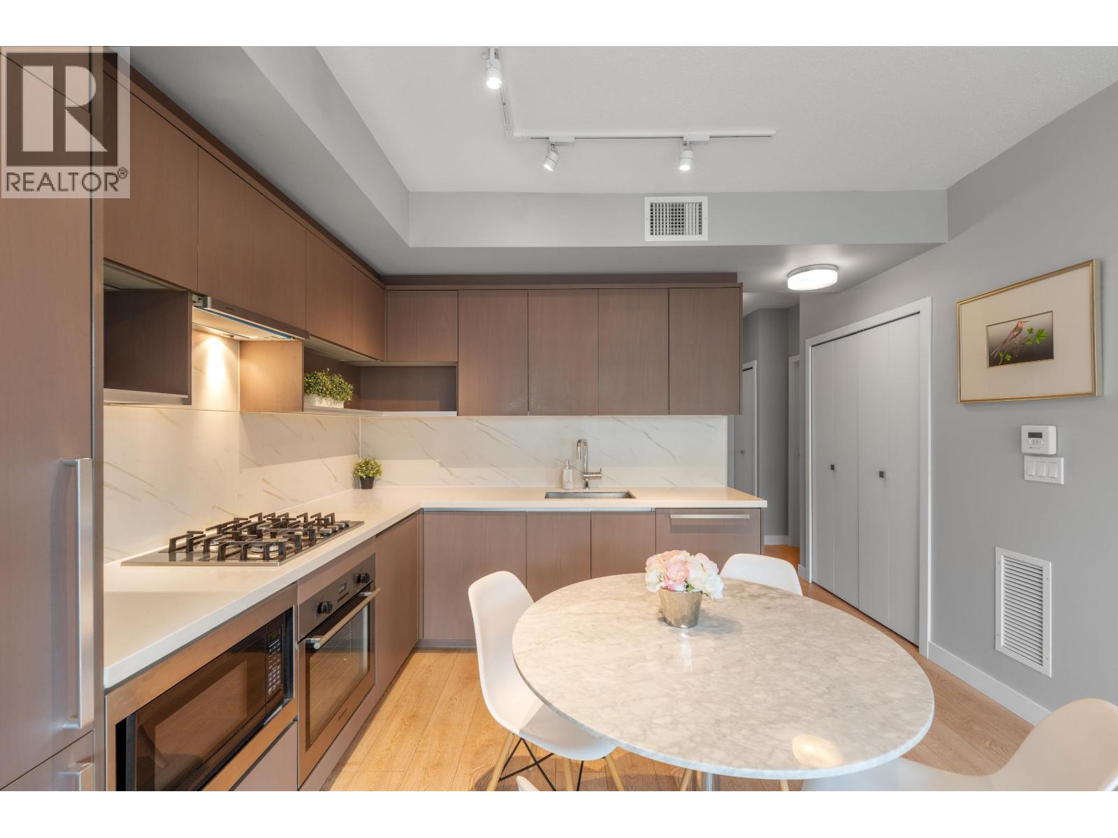 #311-9388 ODLIN Road, Richmond