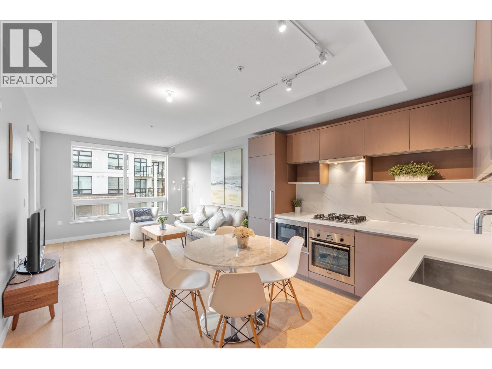 #311-9388 ODLIN Road, Richmond