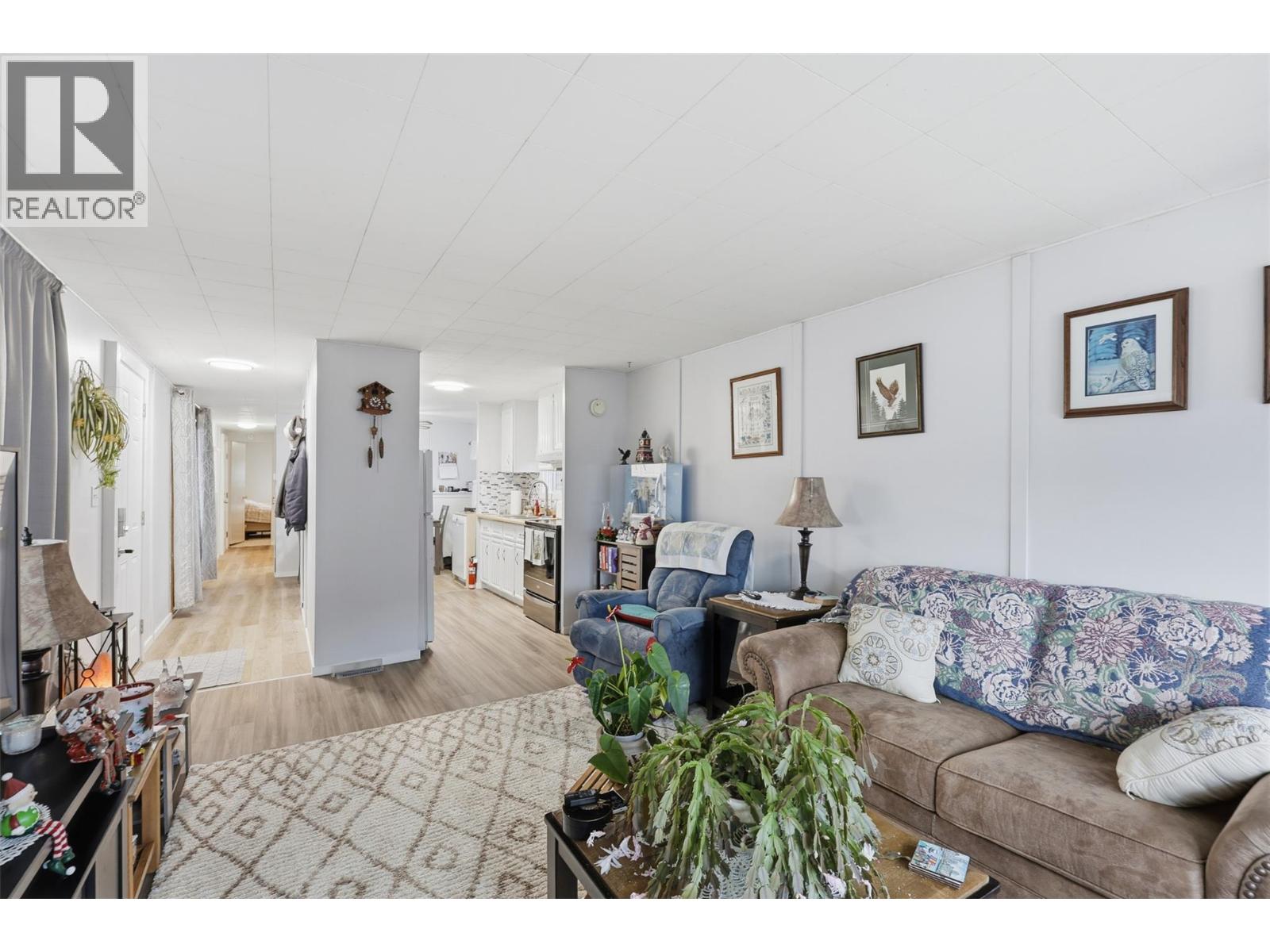 #26 2400 OAKDALE WAY - 6