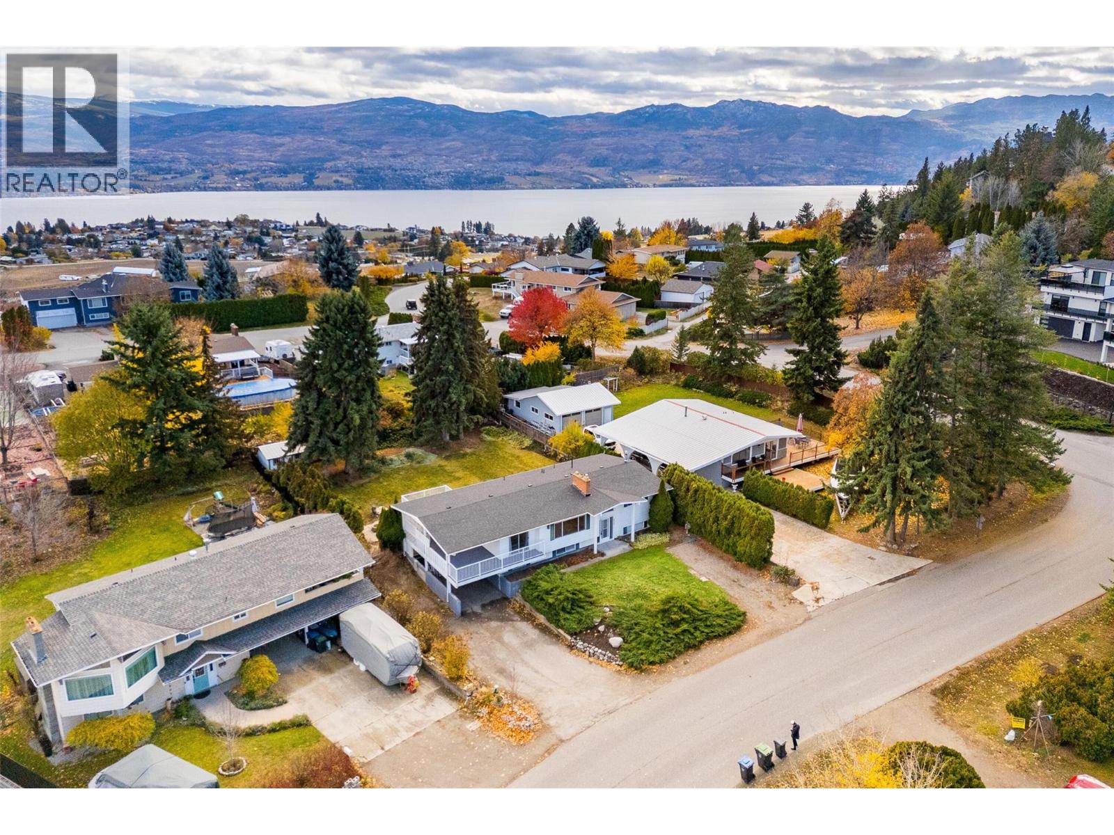  2757 Paula Road, West Kelowna