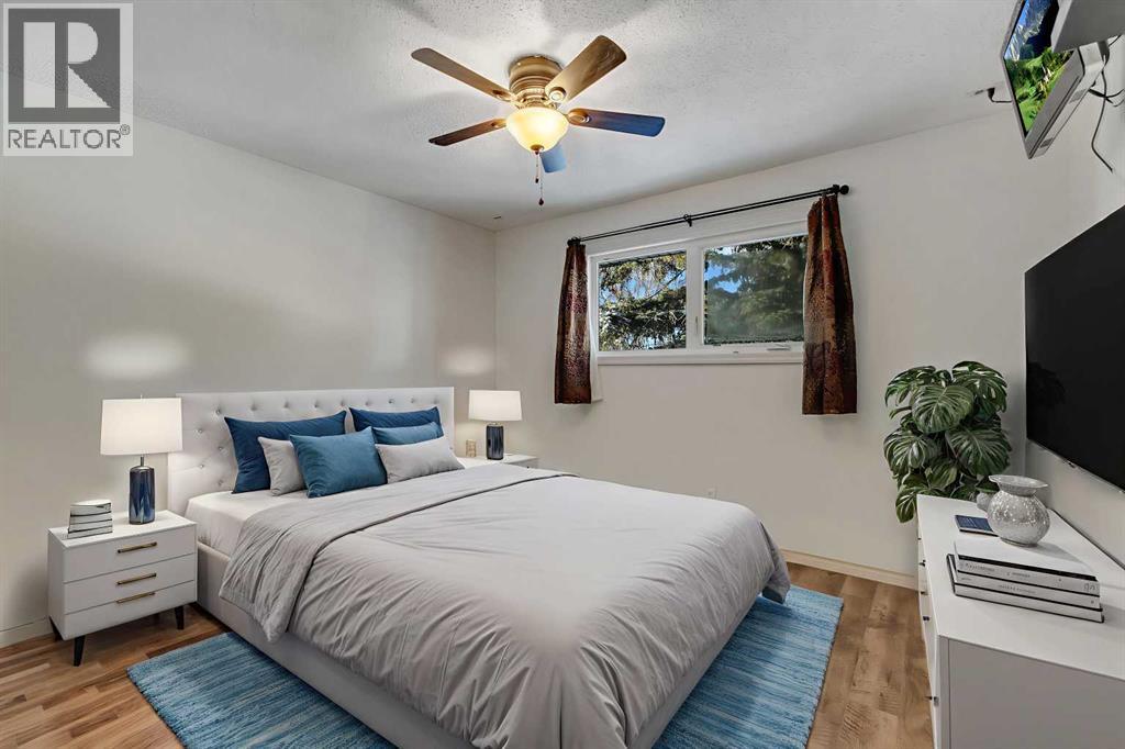 Single Family House Bi-level for Sale in  Doverview Road SE Dover Calgary 