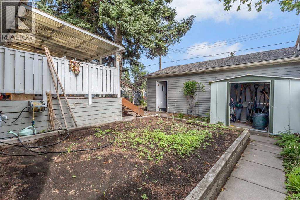 Single Family House Bi-level for Sale in  Doverview Road SE Dover Calgary 