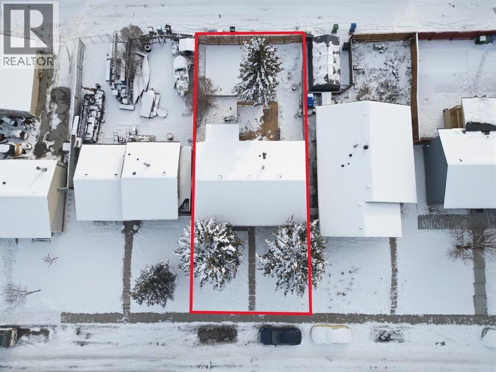 Single Family House Bi-level for Sale in  Pinecliff Drive NE Pineridge Calgary 