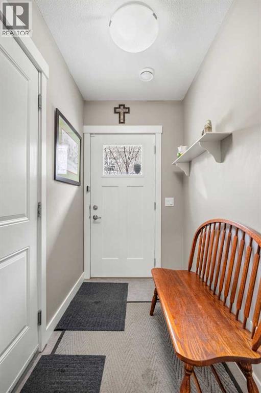 32 Horseshoe Crescent, Cochrane