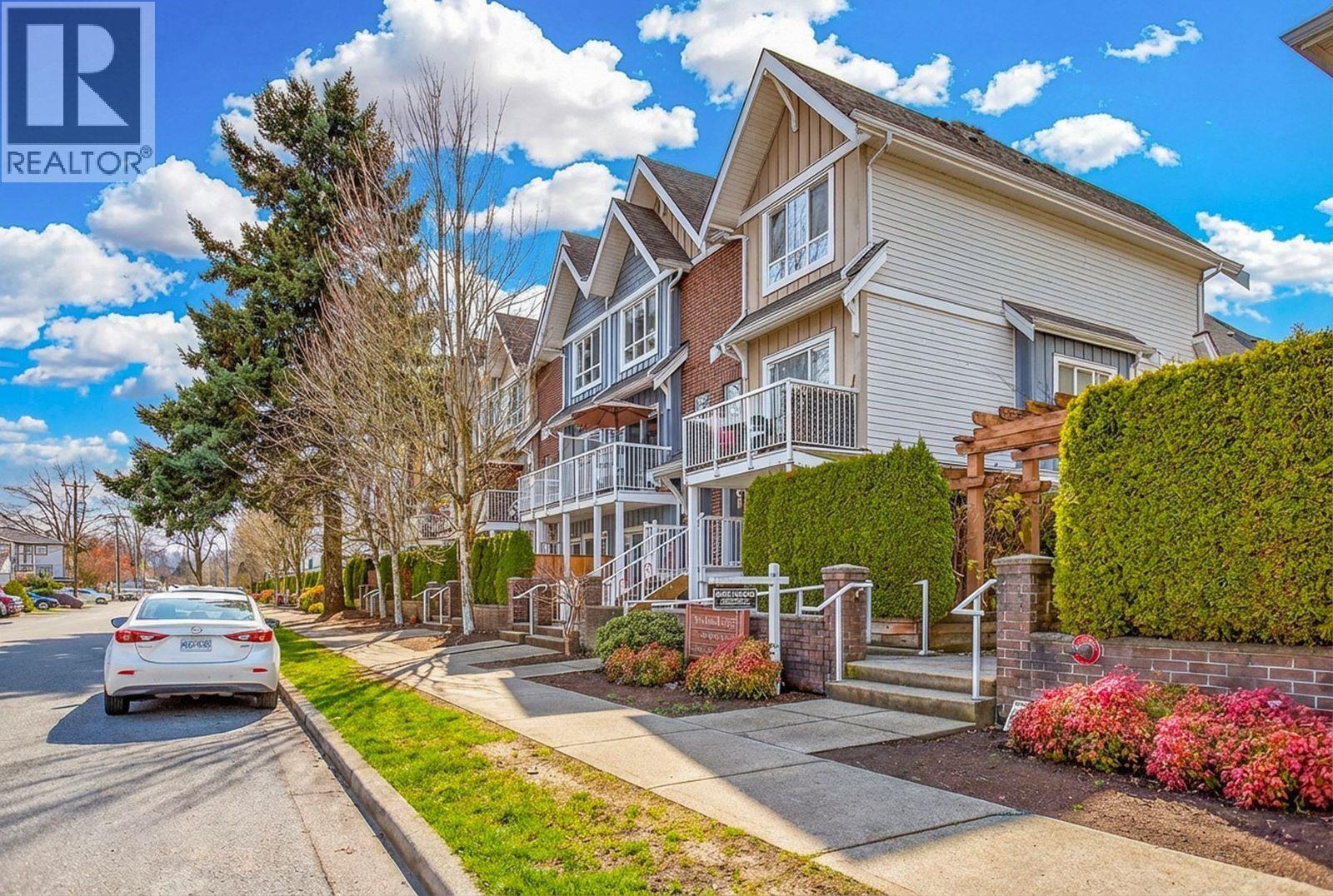 611 1661 FRASER AVENUE, Port Coquitlam