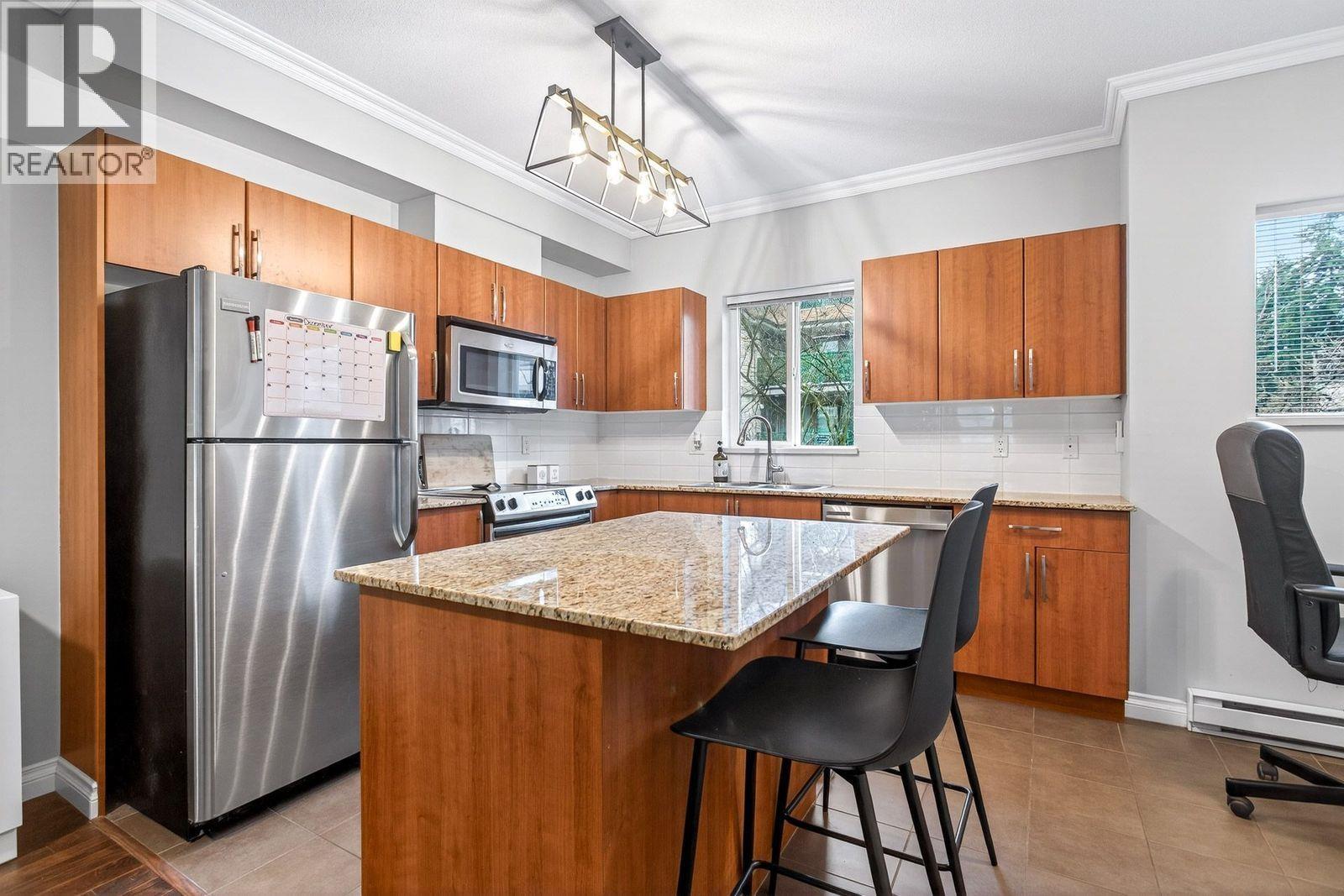 611 1661 FRASER AVENUE, Port Coquitlam