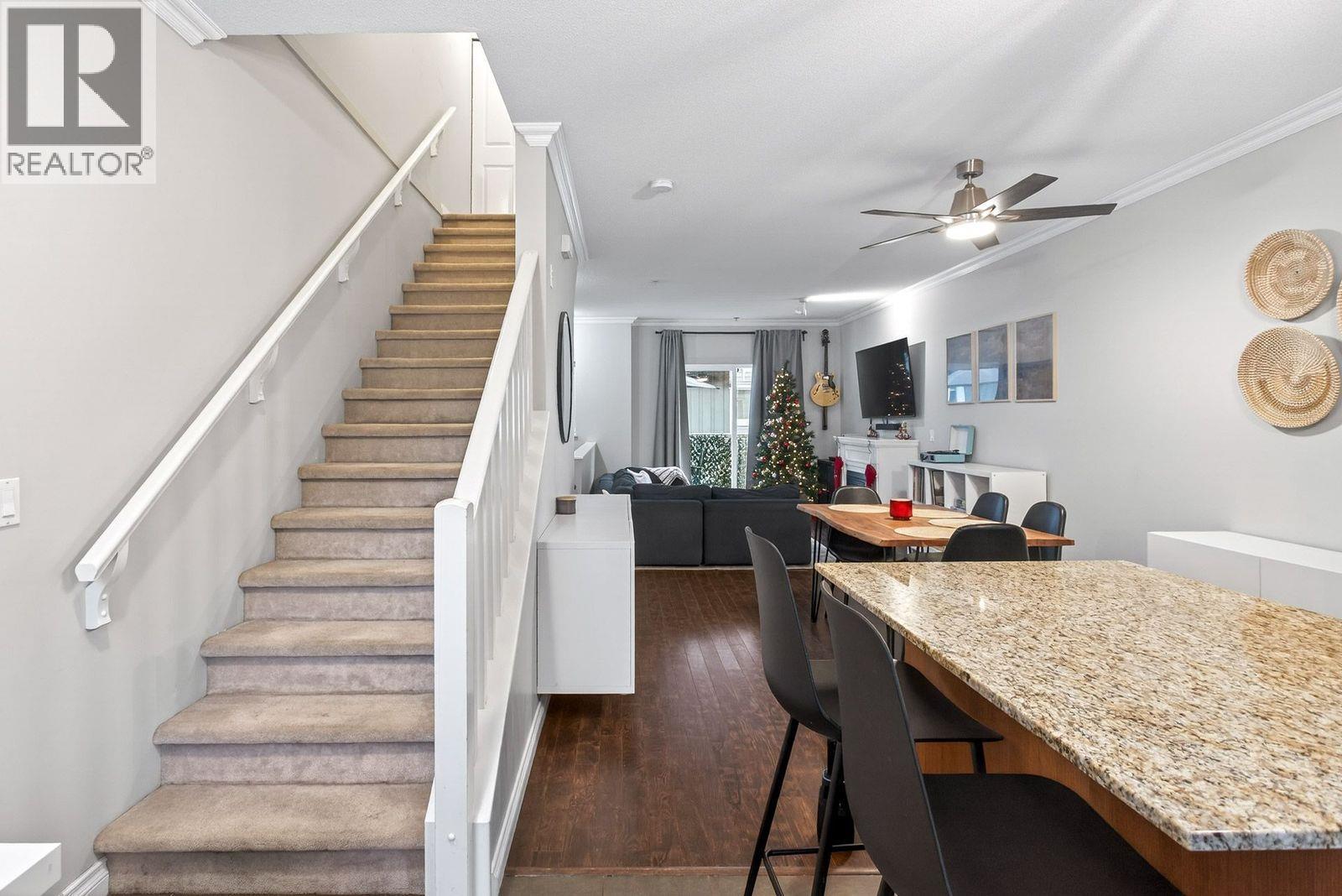 611 1661 FRASER AVENUE, Port Coquitlam