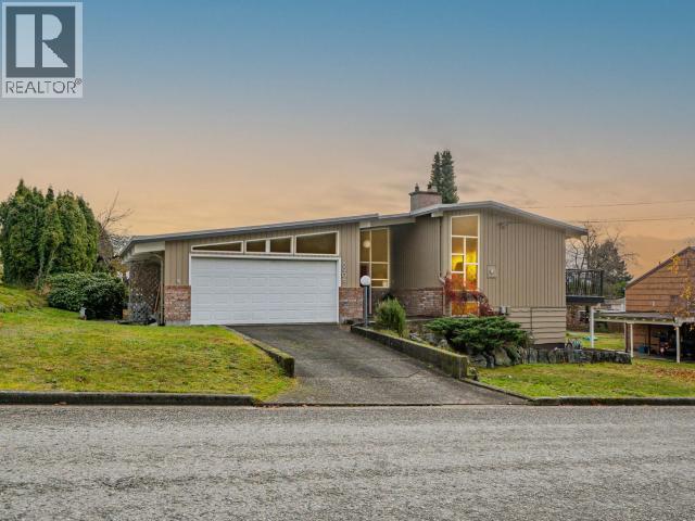 6906 HAMMOND STREET, Powell River