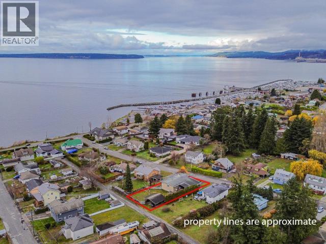 6906 HAMMOND STREET, Powell River