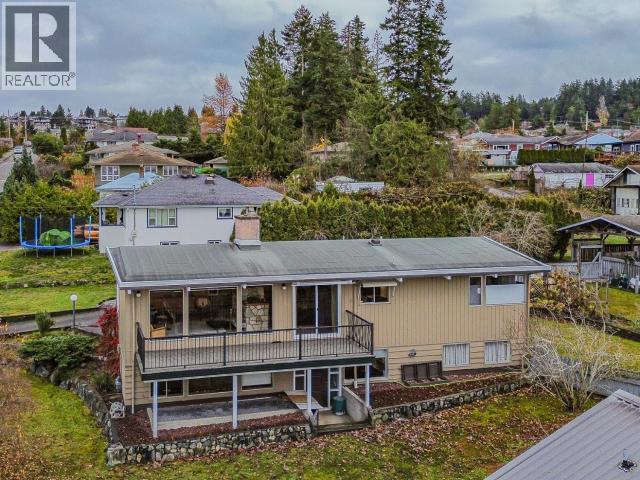 6906 HAMMOND STREET, Powell River
