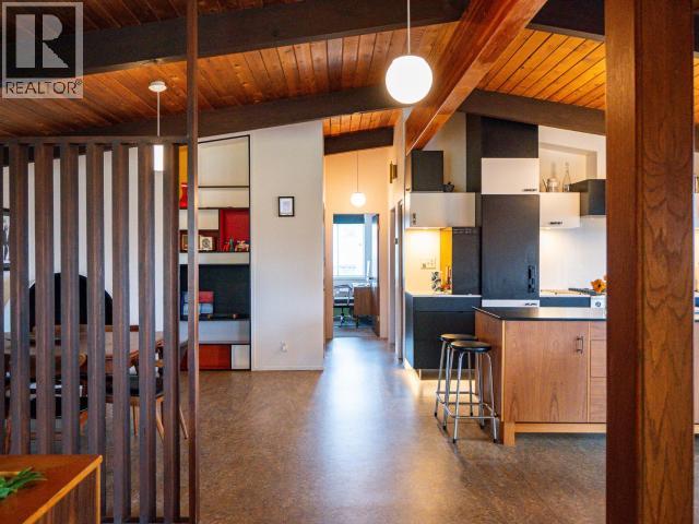 6906 HAMMOND STREET, Powell River