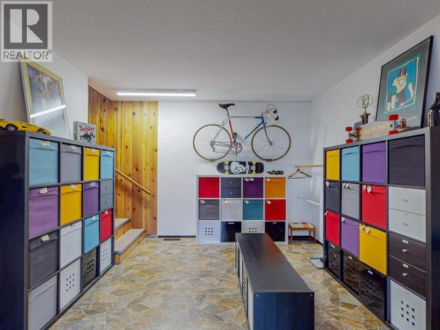 6906 HAMMOND STREET, Powell River