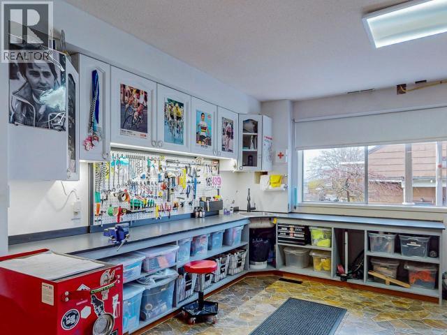 6906 HAMMOND STREET, Powell River