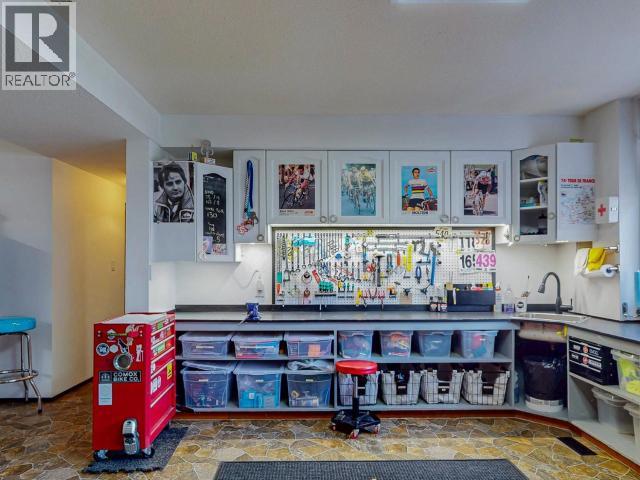 6906 HAMMOND STREET, Powell River