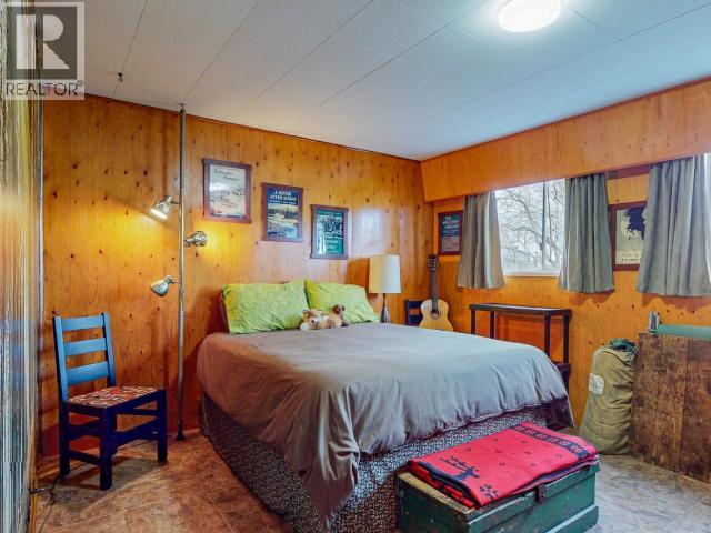 6906 HAMMOND STREET, Powell River