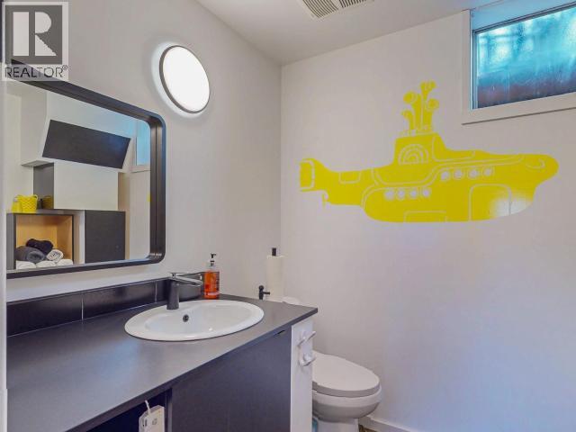 6906 HAMMOND STREET, Powell River