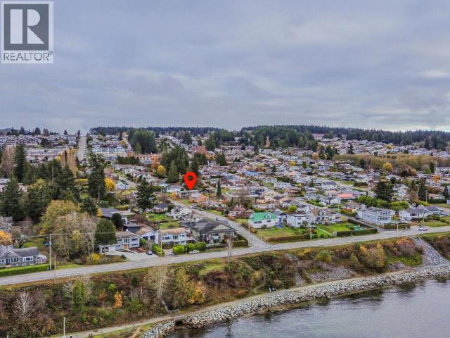 6906 HAMMOND STREET, Powell River