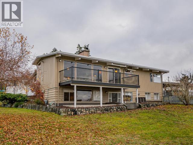 6906 HAMMOND STREET, Powell River