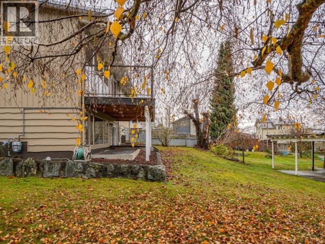 6906 HAMMOND STREET, Powell River