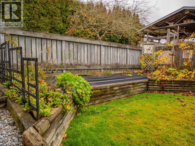 6906 HAMMOND STREET, Powell River